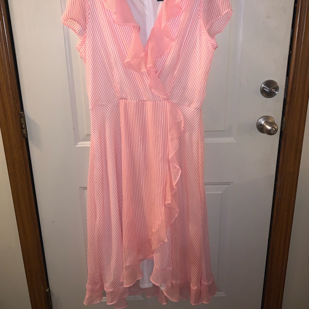 Gabby Skye Midi Dress